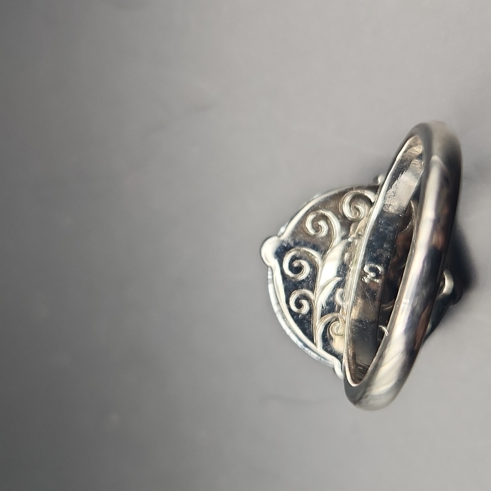 Ladies ring - Picture 2 of 2